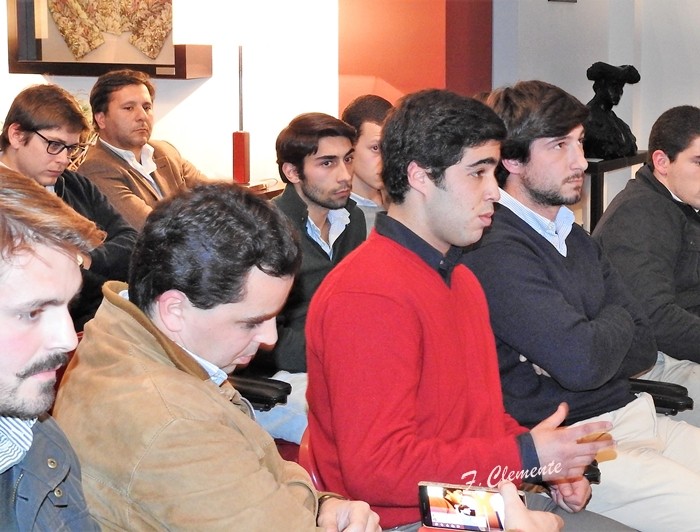 Ficheiro:Sol&Moscas F8.jpg