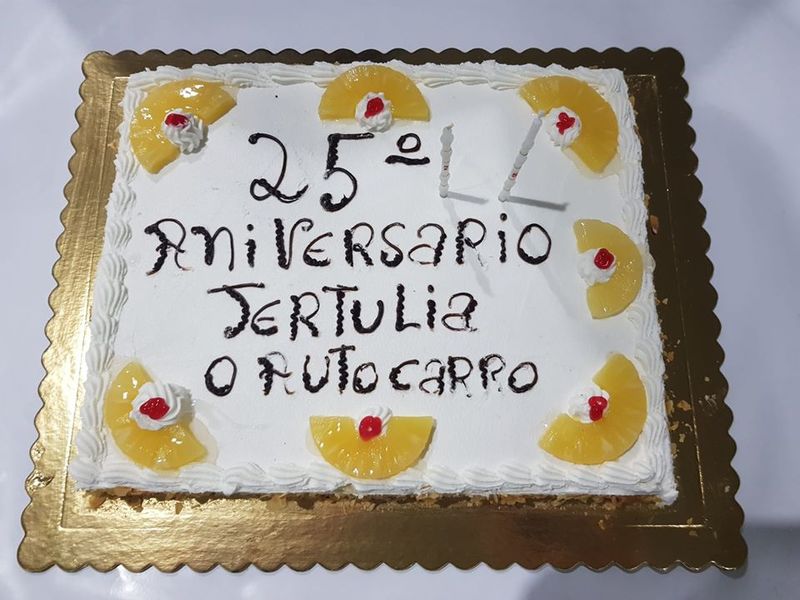 Ficheiro:Autocarro F1.jpg