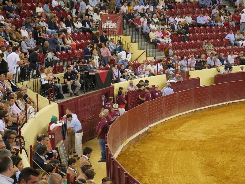 Ficheiro:Campo Pequeno F1.JPG
