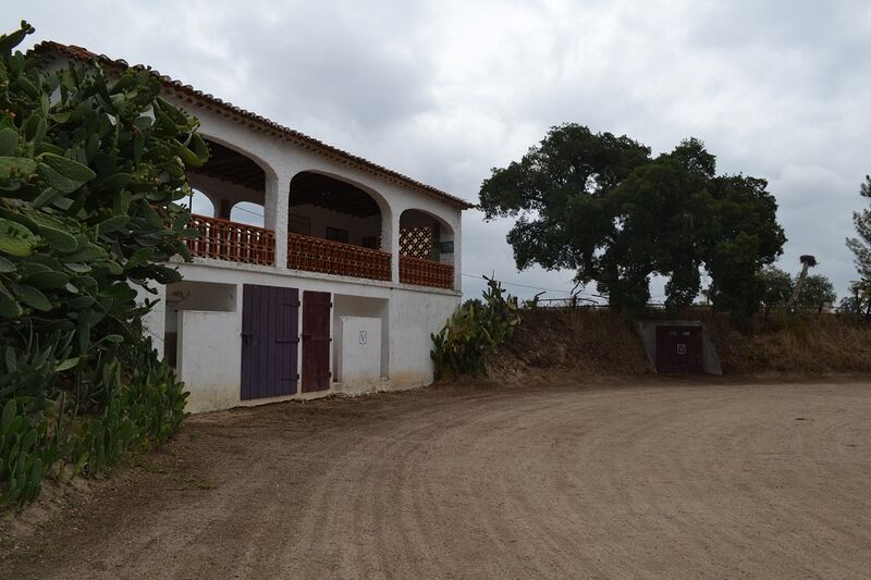 Ficheiro:Ganadaria Manuel Veiga F1.JPG