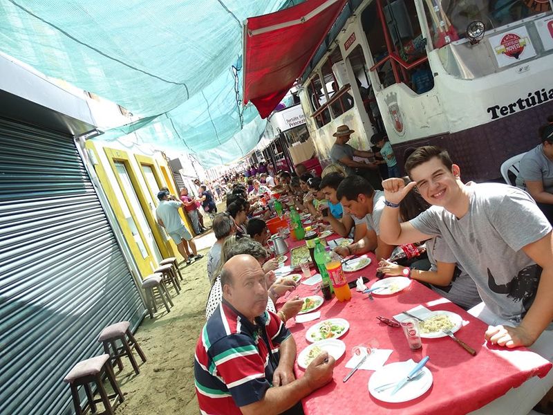 Ficheiro:Amizade F2.jpg