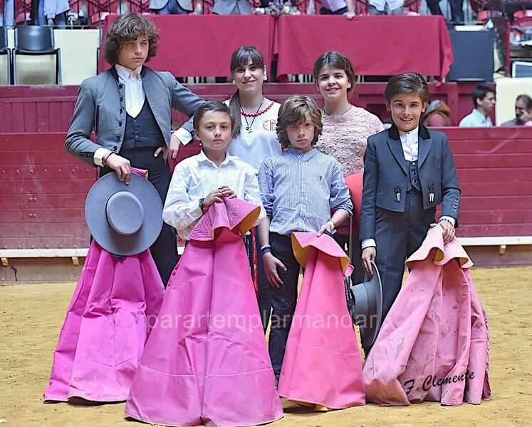 Ficheiro:Vem tourear F1.jpg