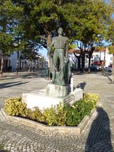 Estatua Manuel-dos-Santos Golega(1).JPG