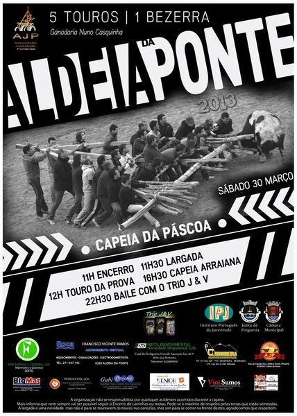 Ficheiro:CapeiadaPascoa AldeiadaPonte 2013.jpg
