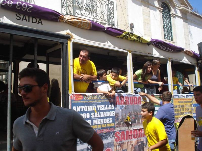 Ficheiro:Amigos da Galera F3.jpg